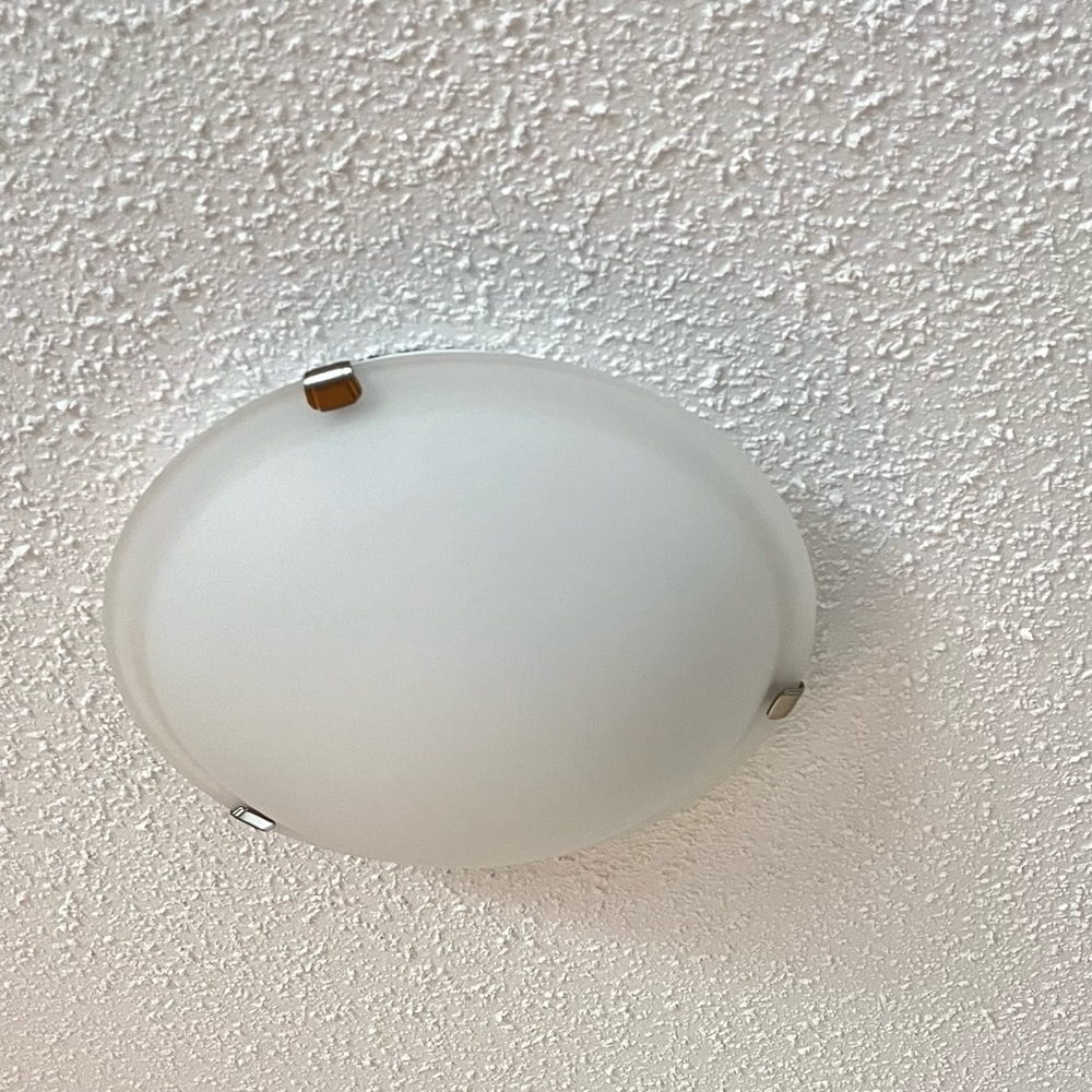 Canarm 3 lights Clip Flush Mount